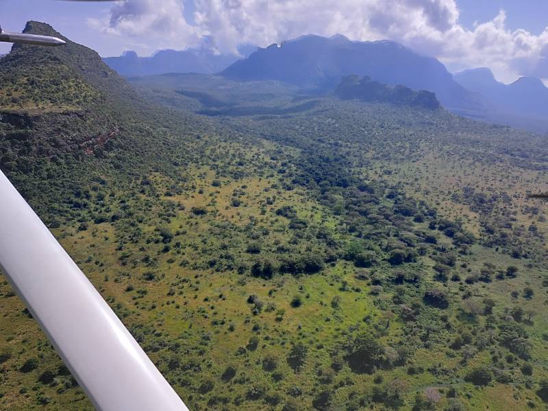 The rangeland system from above, with the escarpment beyond